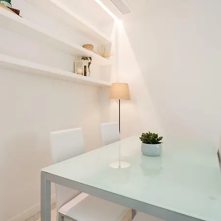 Apartment Pedregalejo, Estropada 1 *
